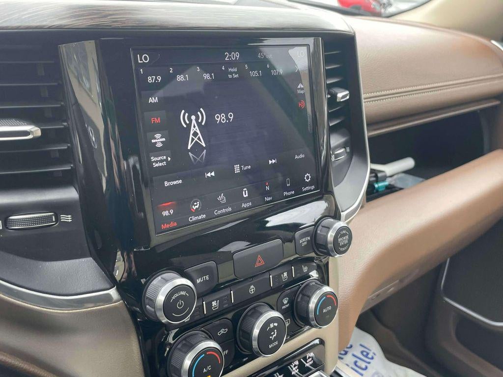 2020 RAM 1500 Laramie Crew Cab 4x4 64' Box