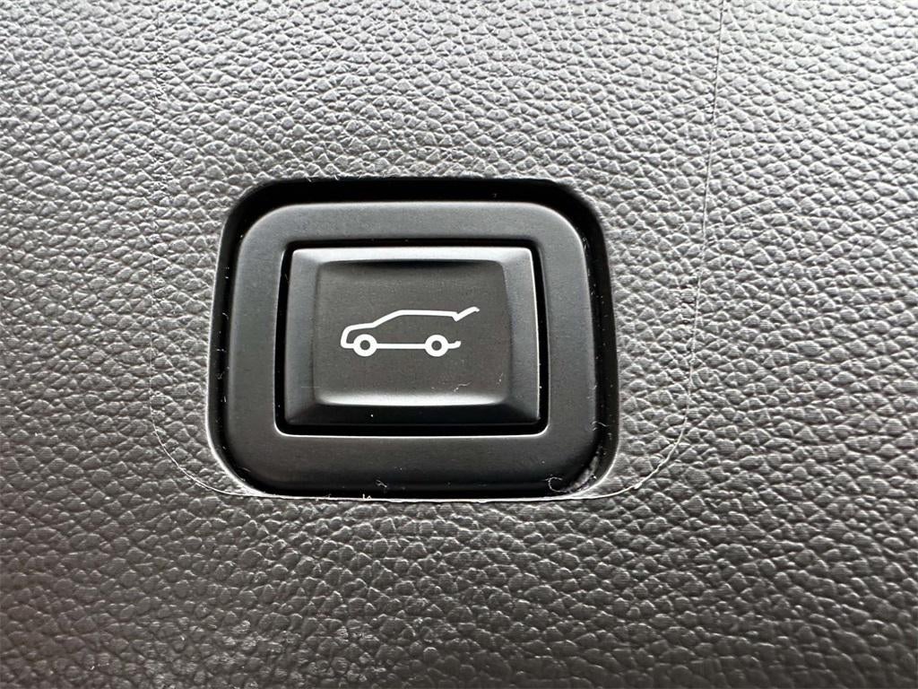 2021 Chevrolet Traverse AWD LT Cloth