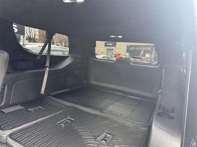 2025 Chevrolet Suburban 4WD Premier