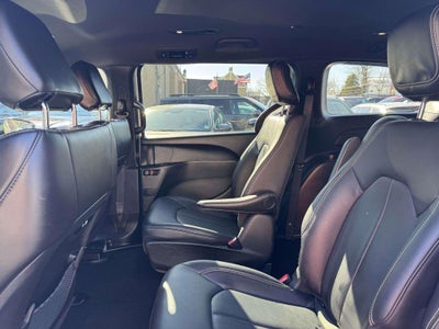 2024 Chrysler Pacifica Hybrid S Appearance Pkg