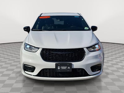 2024 Chrysler Pacifica Hybrid S Appearance Pkg