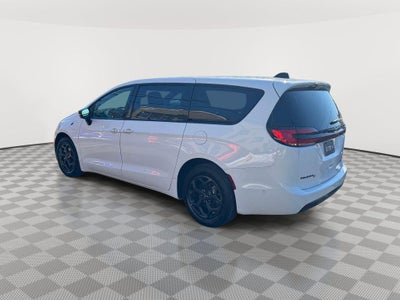 2024 Chrysler Pacifica Hybrid S Appearance Pkg