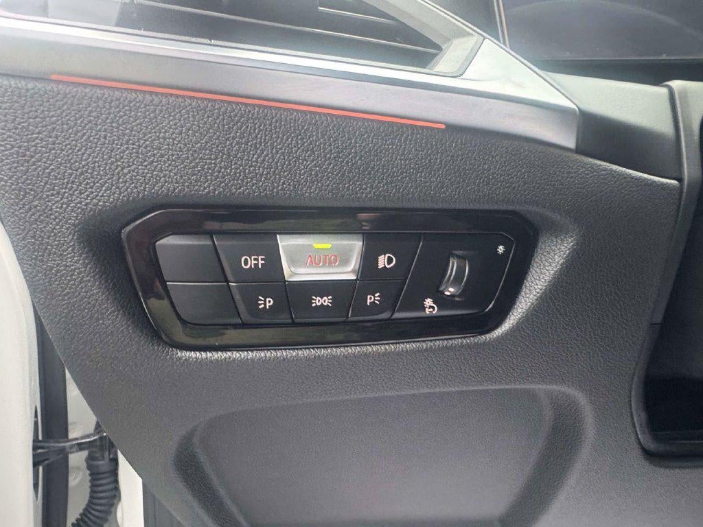 2024 BMW 330e xDrive