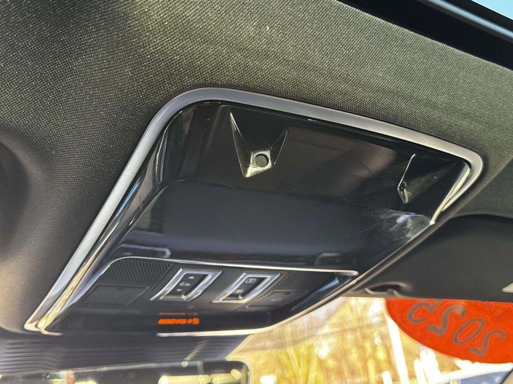 2025 Land Rover Range Rover Velar P250 Dynamic SE