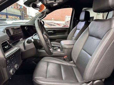 2025 Chevrolet Suburban LT