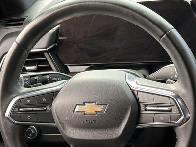 2025 Chevrolet Suburban LT