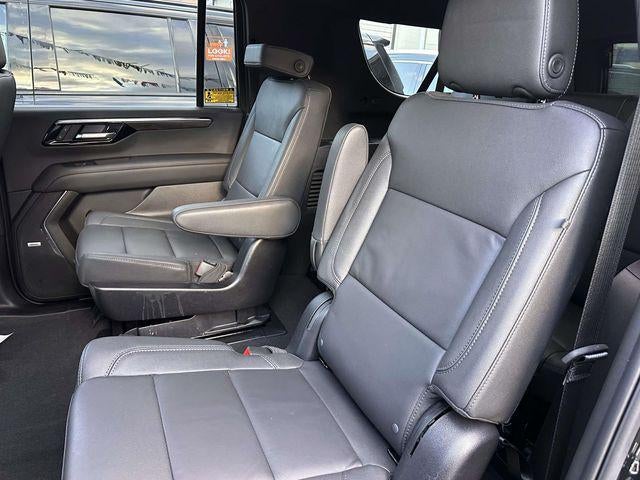 2025 Chevrolet Suburban 4WD LT