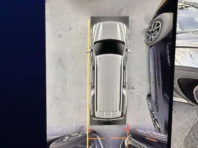 2025 Chevrolet Suburban 4WD LT