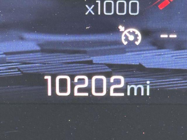 2025 Chevrolet Suburban 4WD RST