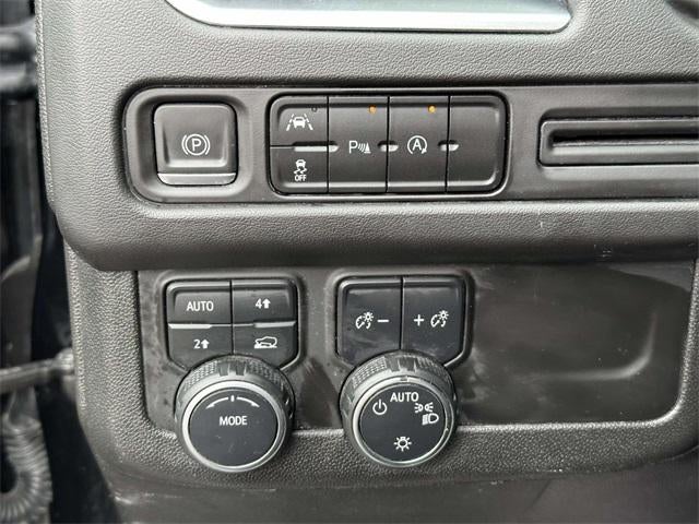 2023 Chevrolet Suburban 4WD LT