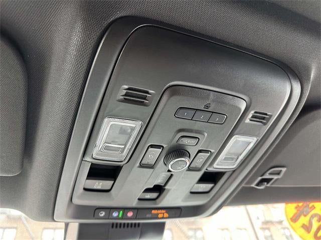 2024 Chevrolet Suburban 4WD Premier