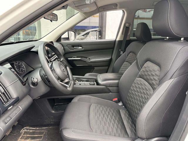 2022 Nissan Pathfinder S
