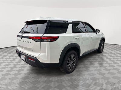 2022 Nissan Pathfinder S