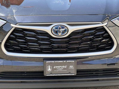 2022 Toyota Highlander Hybrid XLE