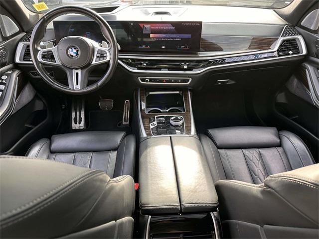 2023 BMW X7 M60i