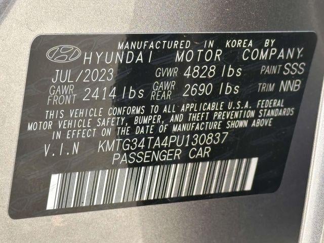 2023 Genesis G70 2.0T