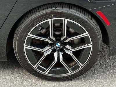 2023 BMW 760 760i xDrive