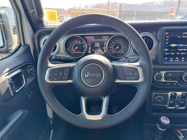 2023 Jeep Wrangler 4-Door Sahara 4x4