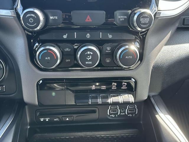 2019 RAM 1500 Big Horn/Lone Star Crew Cab 4x4 57' Box