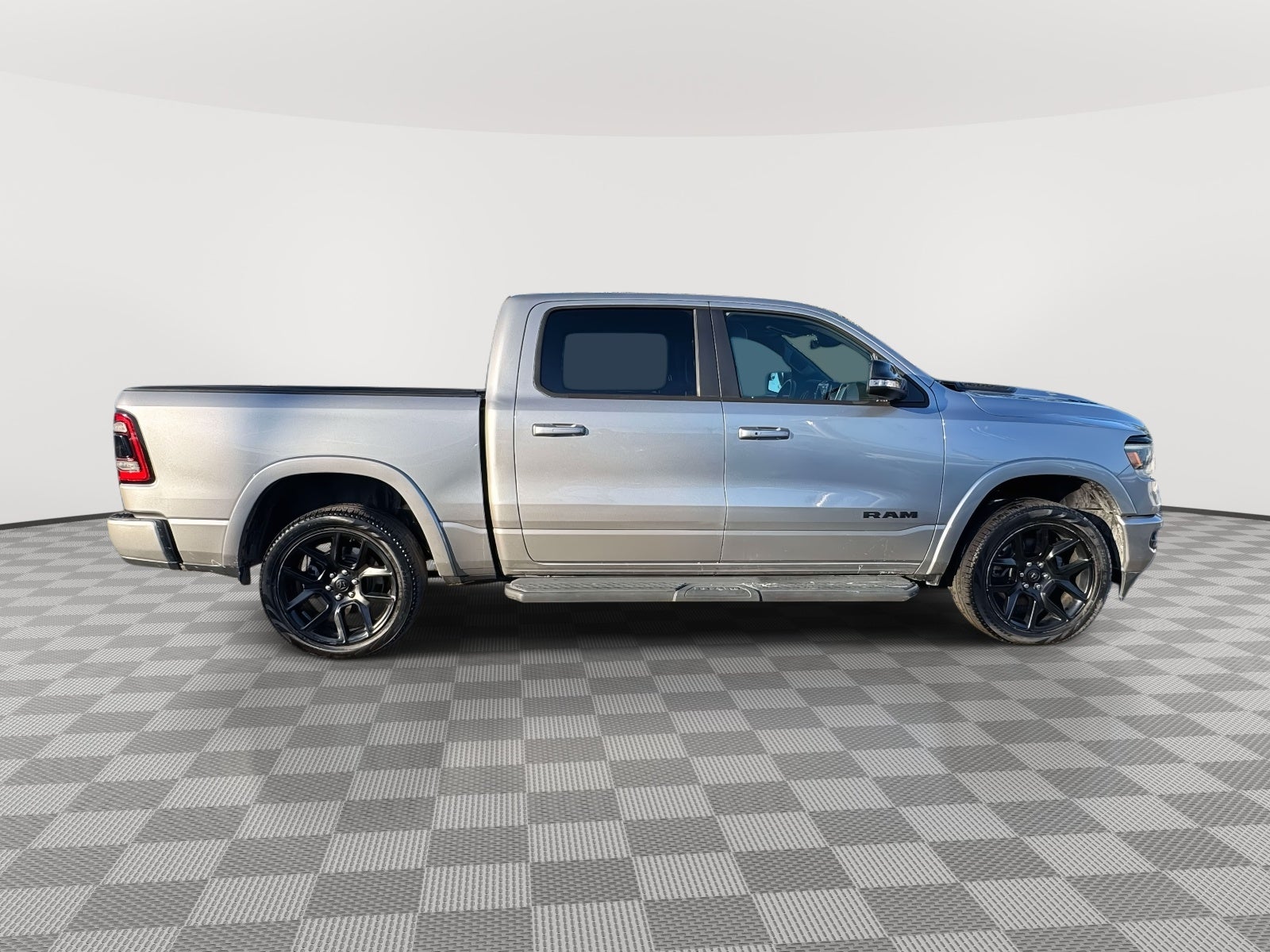 2021 RAM 1500 Laramie Crew Cab 4x4 57' Box