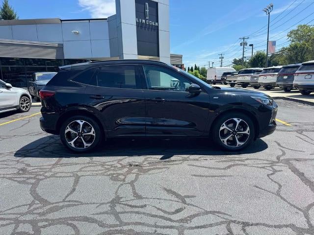 2023 Ford Escape ST-Line Elite