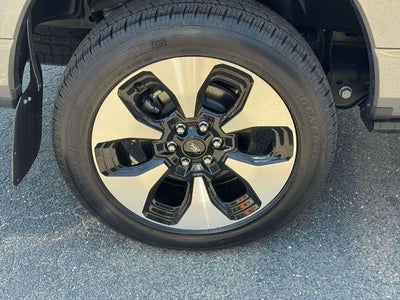 2025 Ford F-150 Lightning Platinum