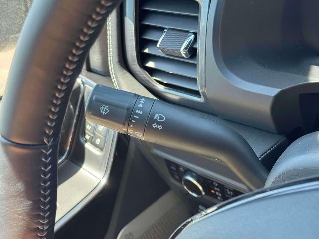 2025 Ford F-150 Lightning Platinum