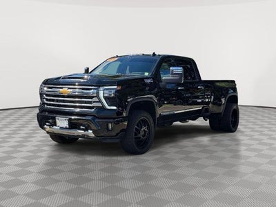 2025 Chevrolet Silverado 3500HD 4WD Crew Cab Long Bed High Country