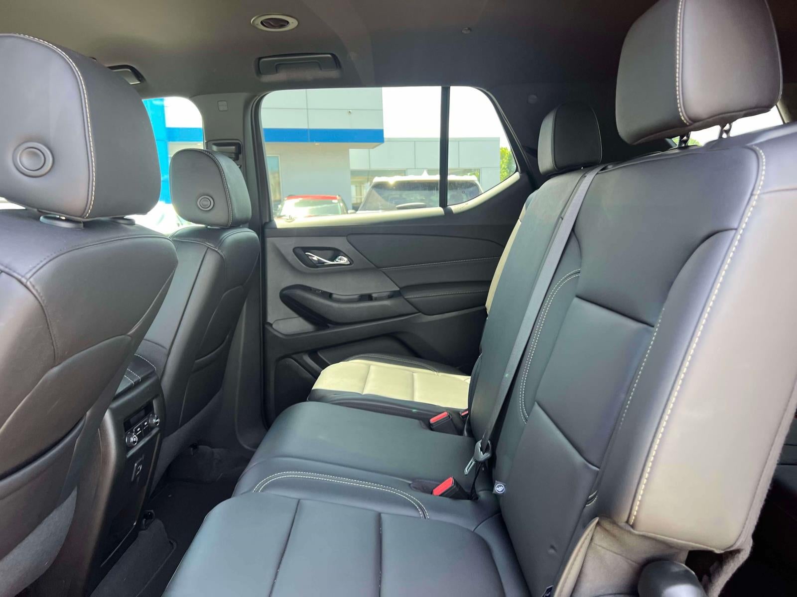 2023 Chevrolet Traverse AWD LT Leather