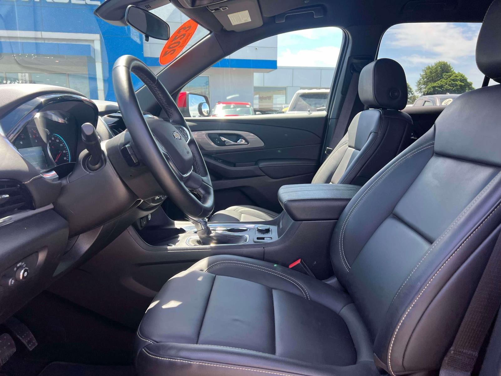 2023 Chevrolet Traverse AWD LT Leather