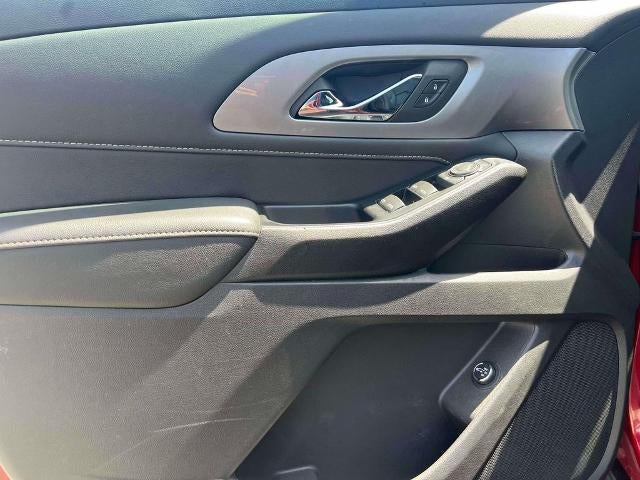 2023 Chevrolet Traverse AWD LT Leather