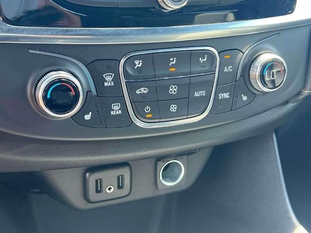 2023 Chevrolet Traverse AWD LT Leather