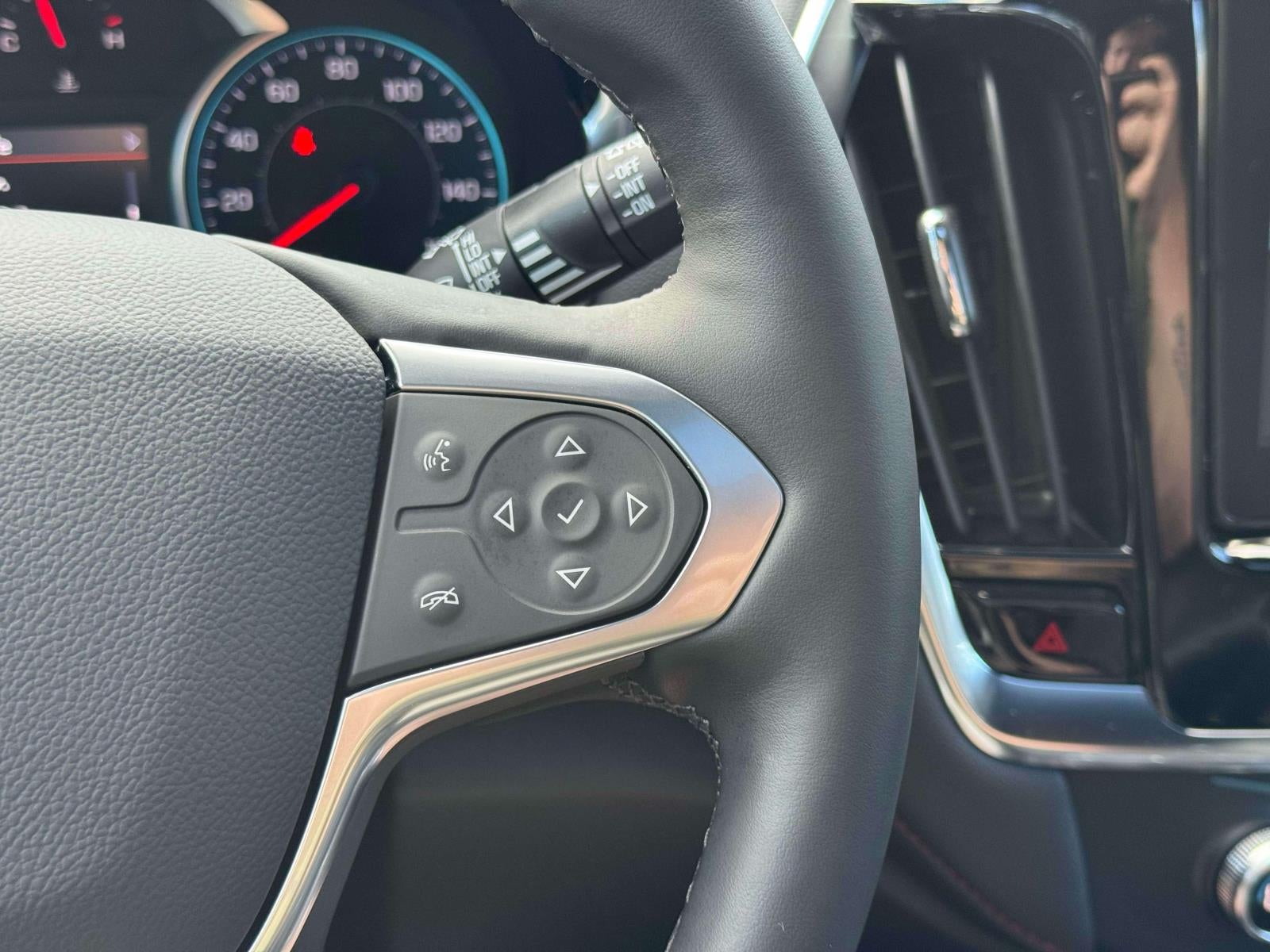 2023 Chevrolet Traverse AWD RS