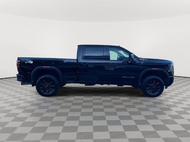 2025 GMC Sierra 2500HD Crew Cab, Standard Bed, AT4, 4WD