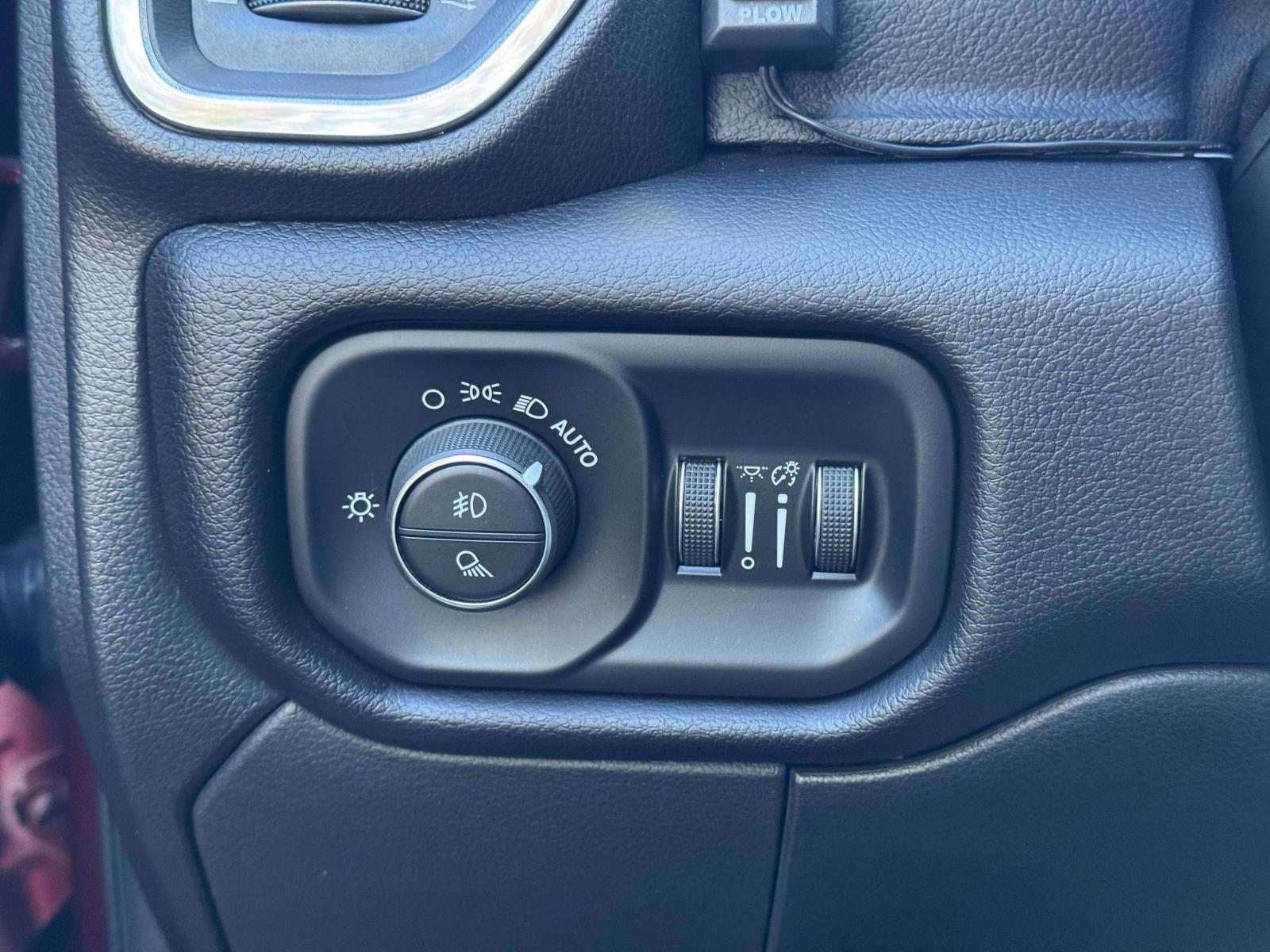2022 RAM 2500 Laramie Crew Cab 4x4 64' Box