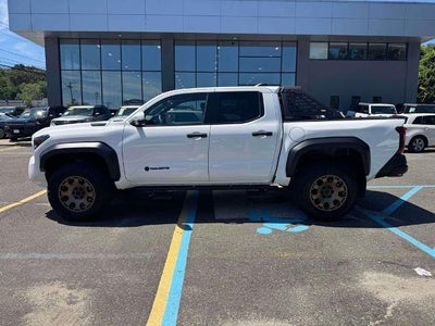 2025 Toyota Tacoma Hybrid Trailhunter