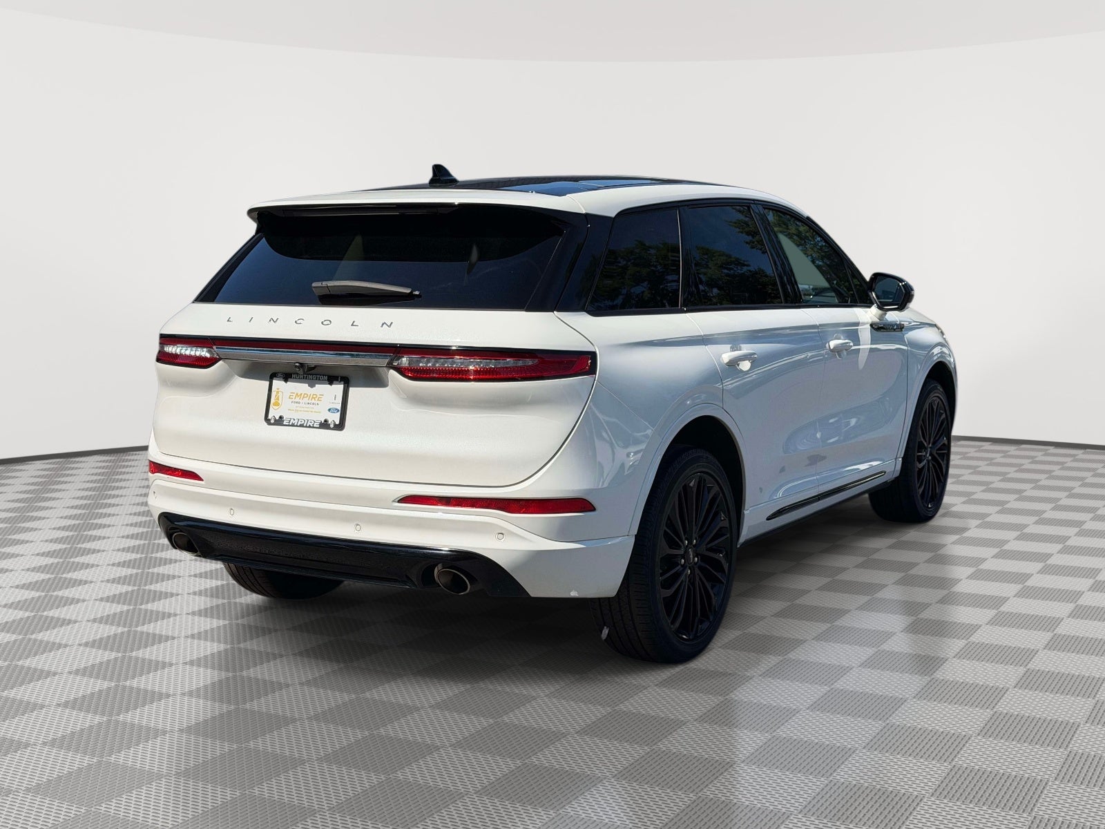 2023 Lincoln Corsair Standard