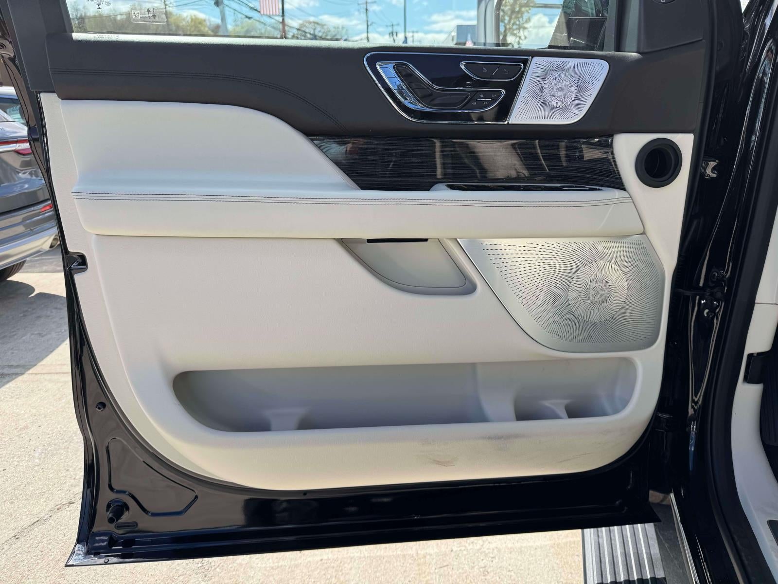 2024 Lincoln Navigator Black Label L