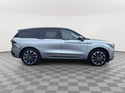 2025 Lincoln Nautilus Reserve