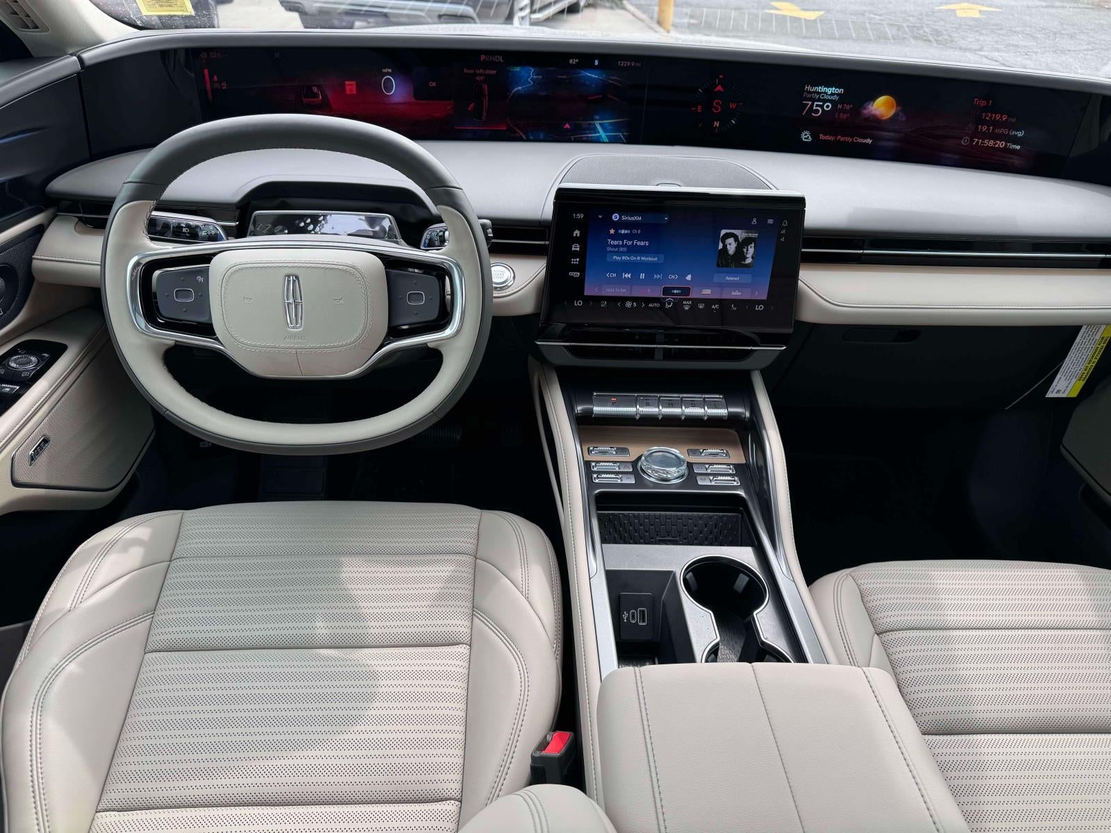 2025 Lincoln Nautilus Reserve