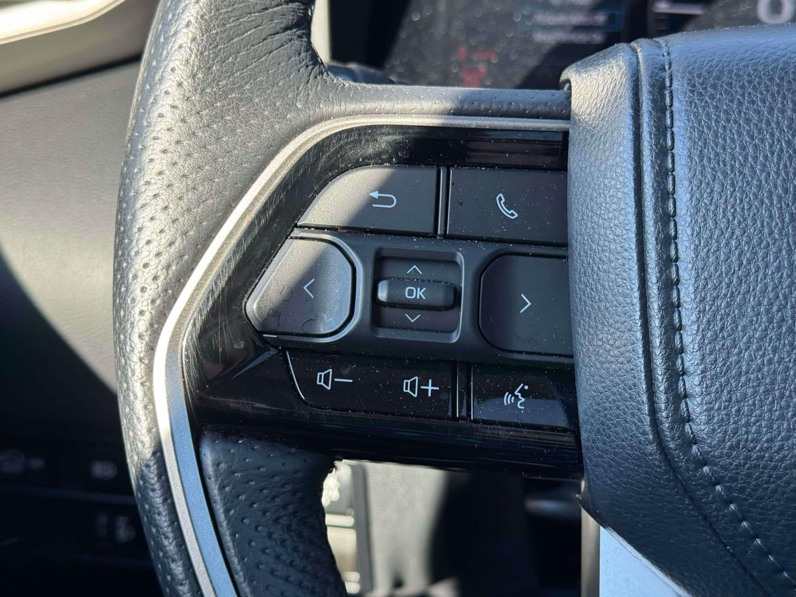 2023 Toyota Sequoia SR5