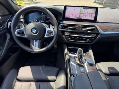 2023 BMW 530 i xDrive