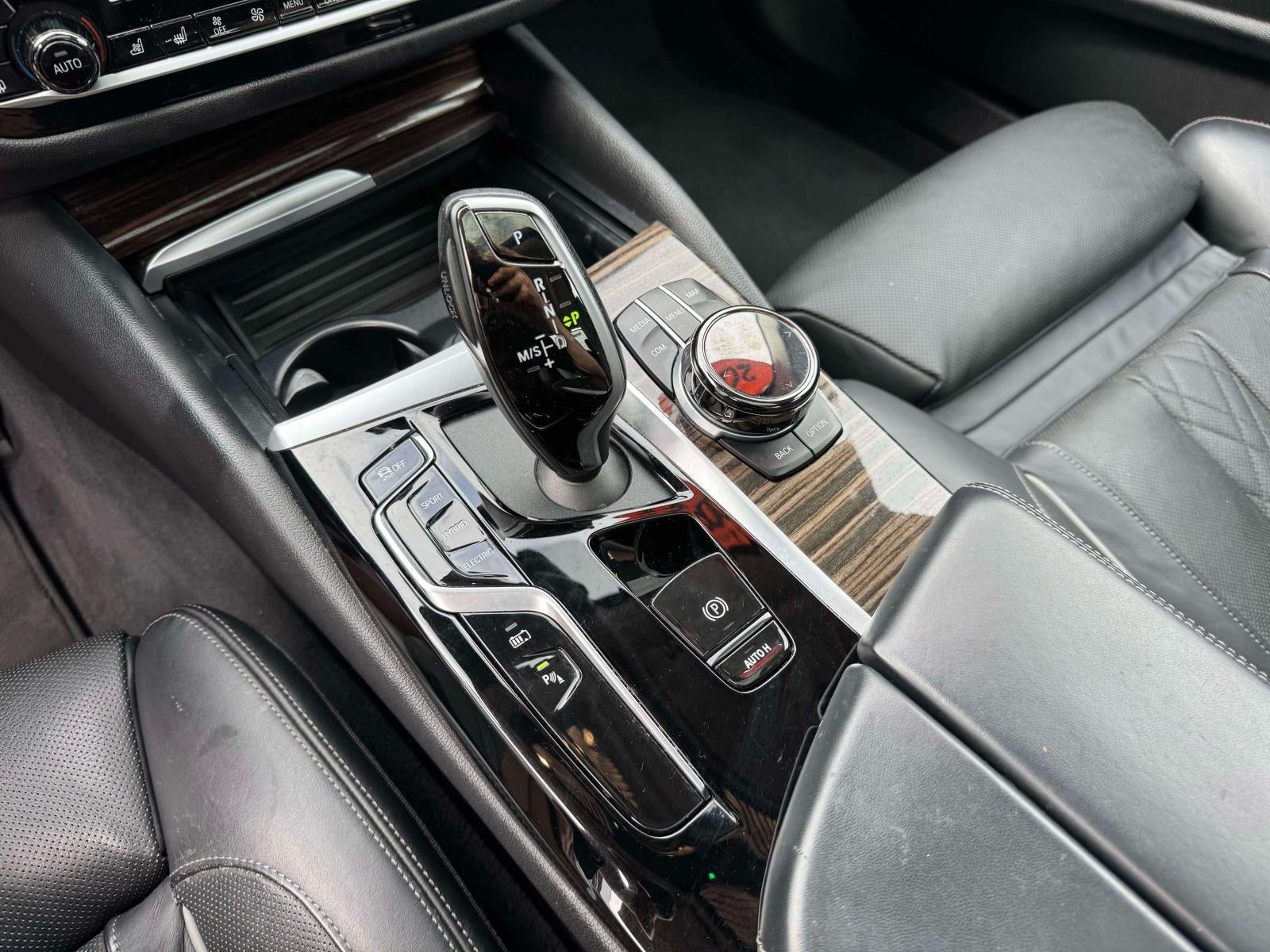 2022 BMW 530e xDrive