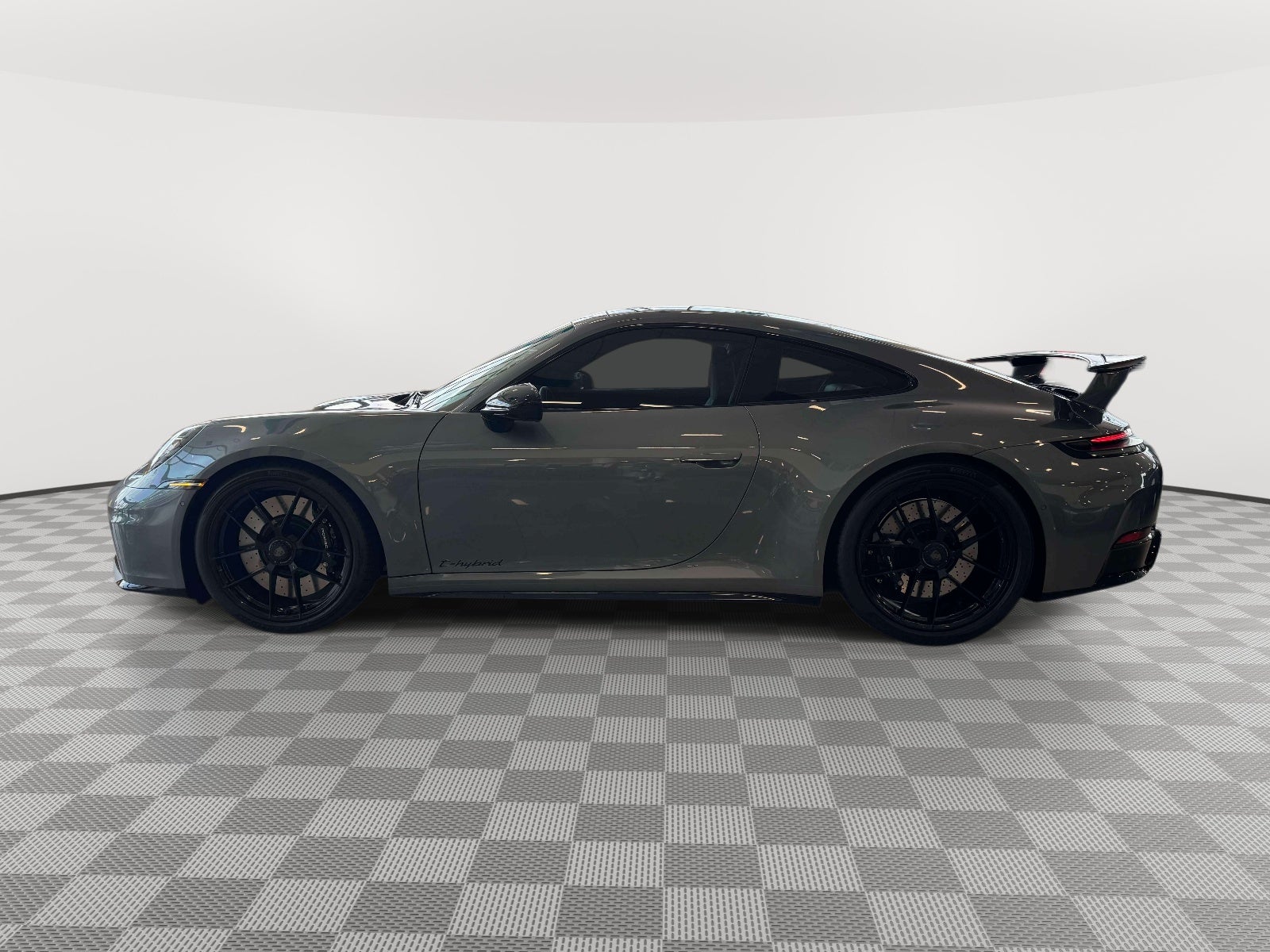 2025 Porsche 911 Carrera GTS