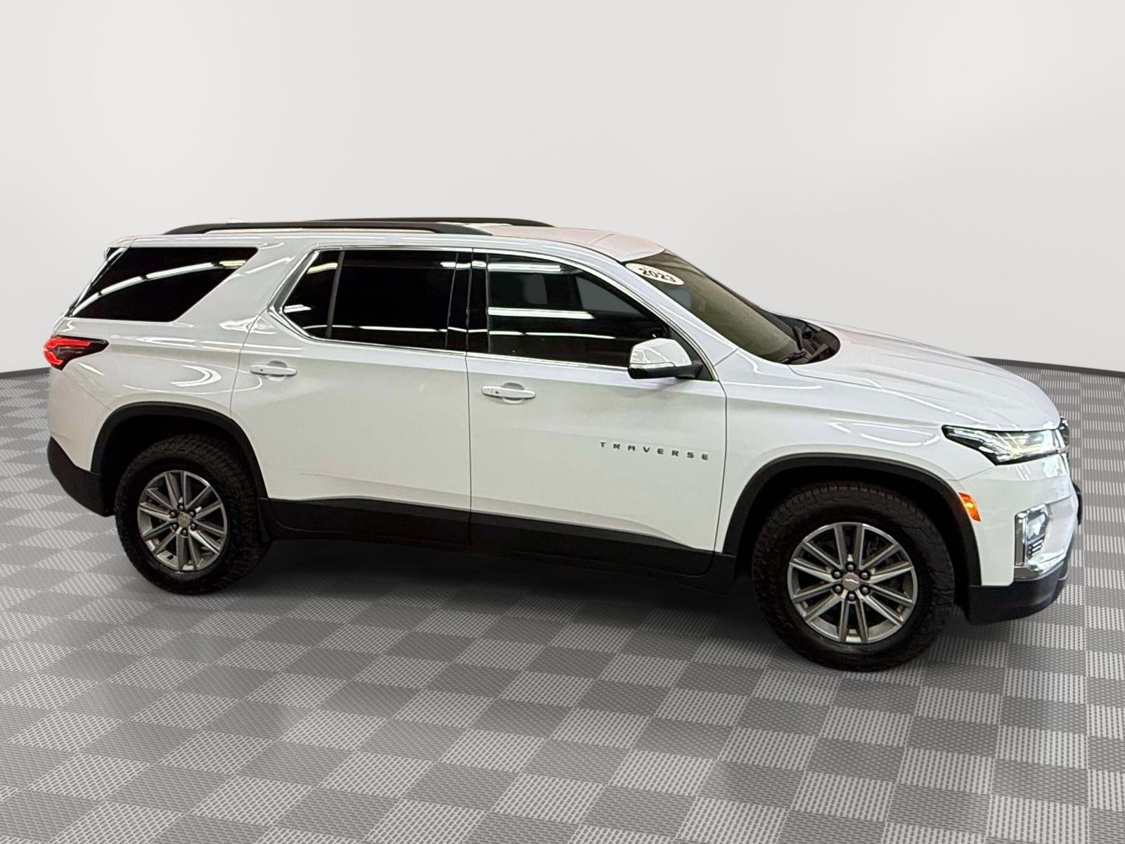 2023 Chevrolet Traverse AWD LT Cloth