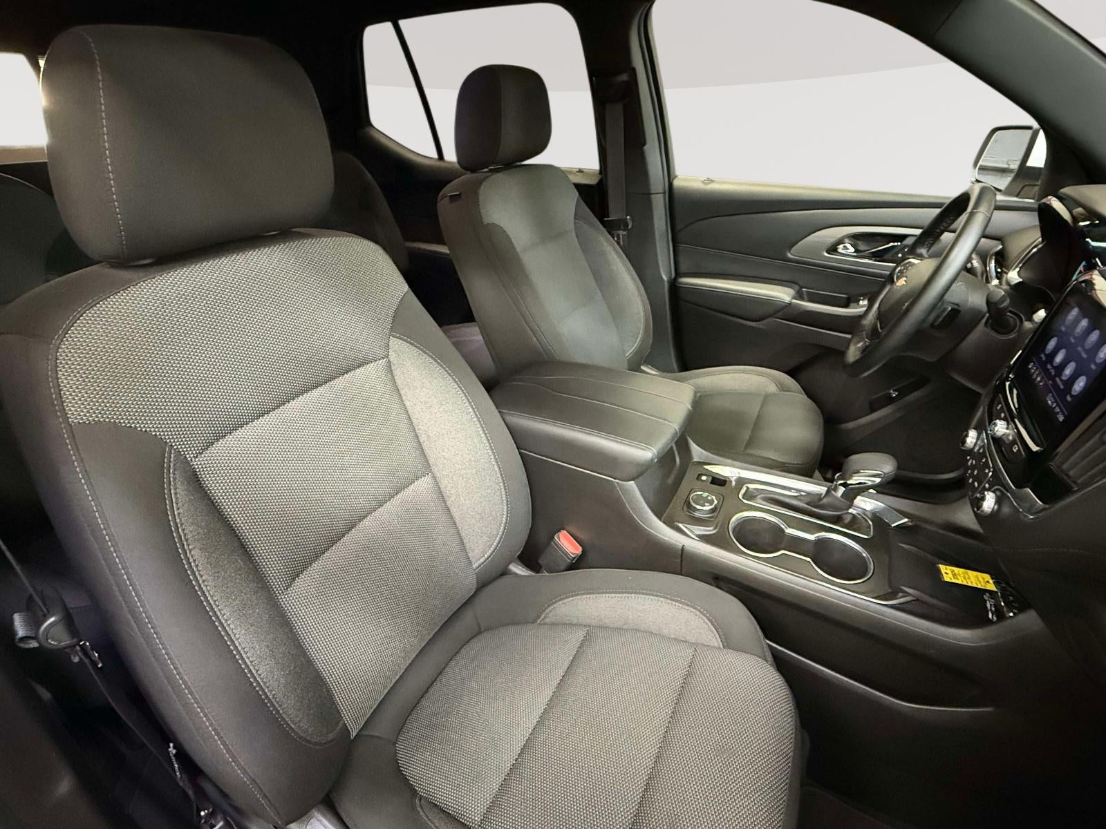2023 Chevrolet Traverse AWD LT Cloth