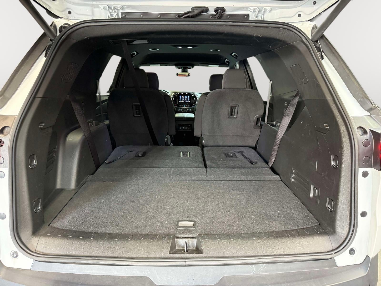 2023 Chevrolet Traverse AWD LT Cloth