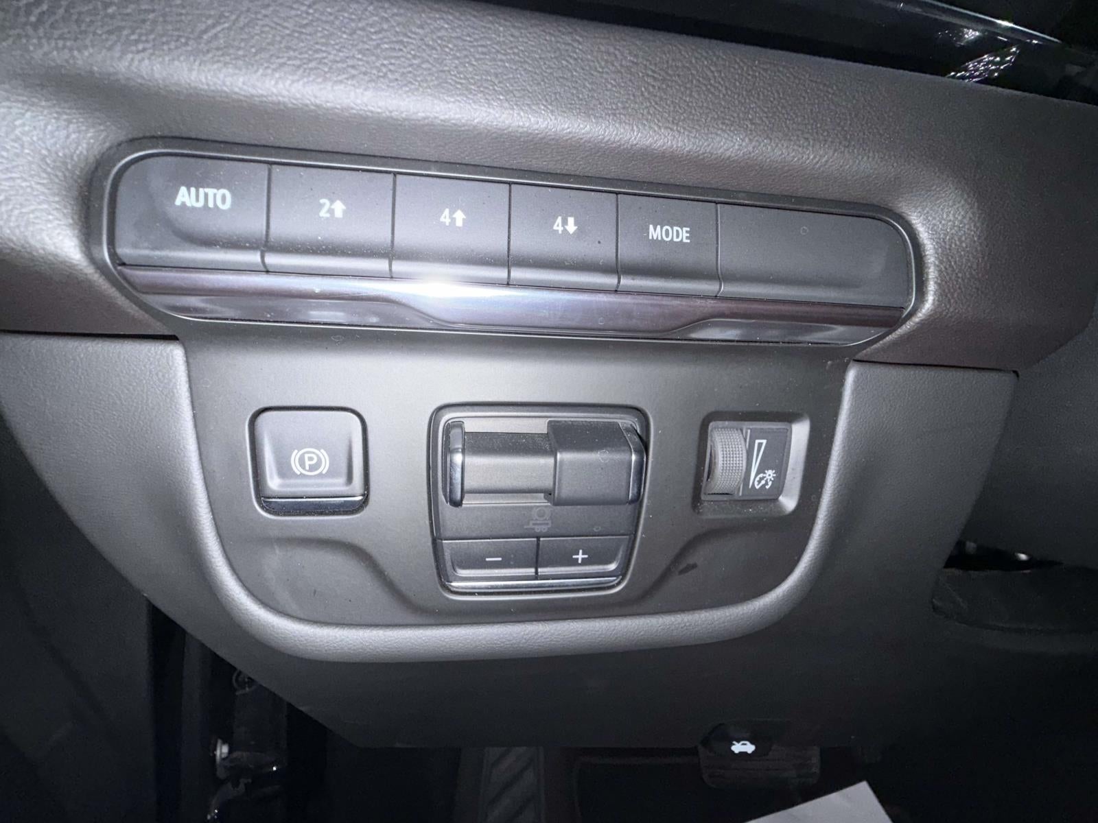 2025 Cadillac Escalade ESV Sport