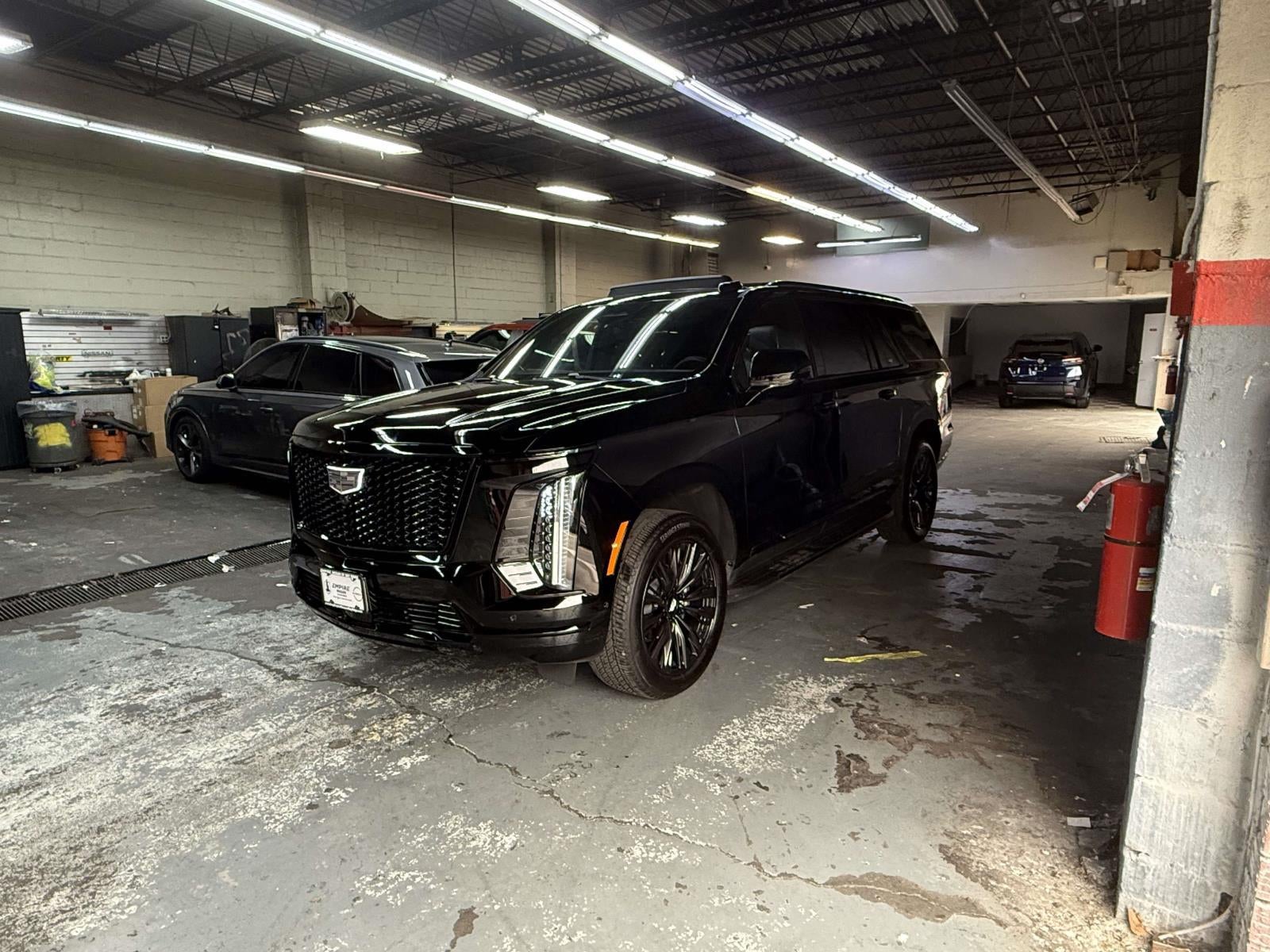 2025 Cadillac Escalade ESV Sport