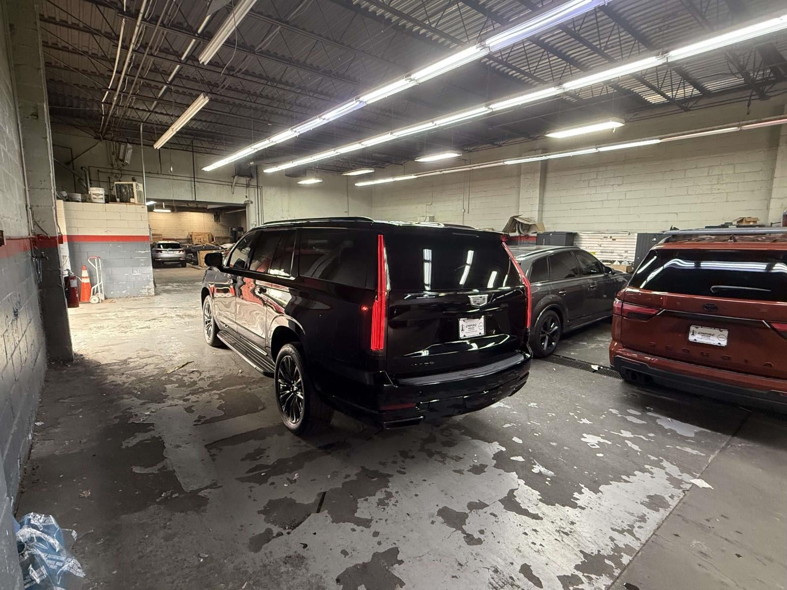 2025 Cadillac Escalade ESV Sport